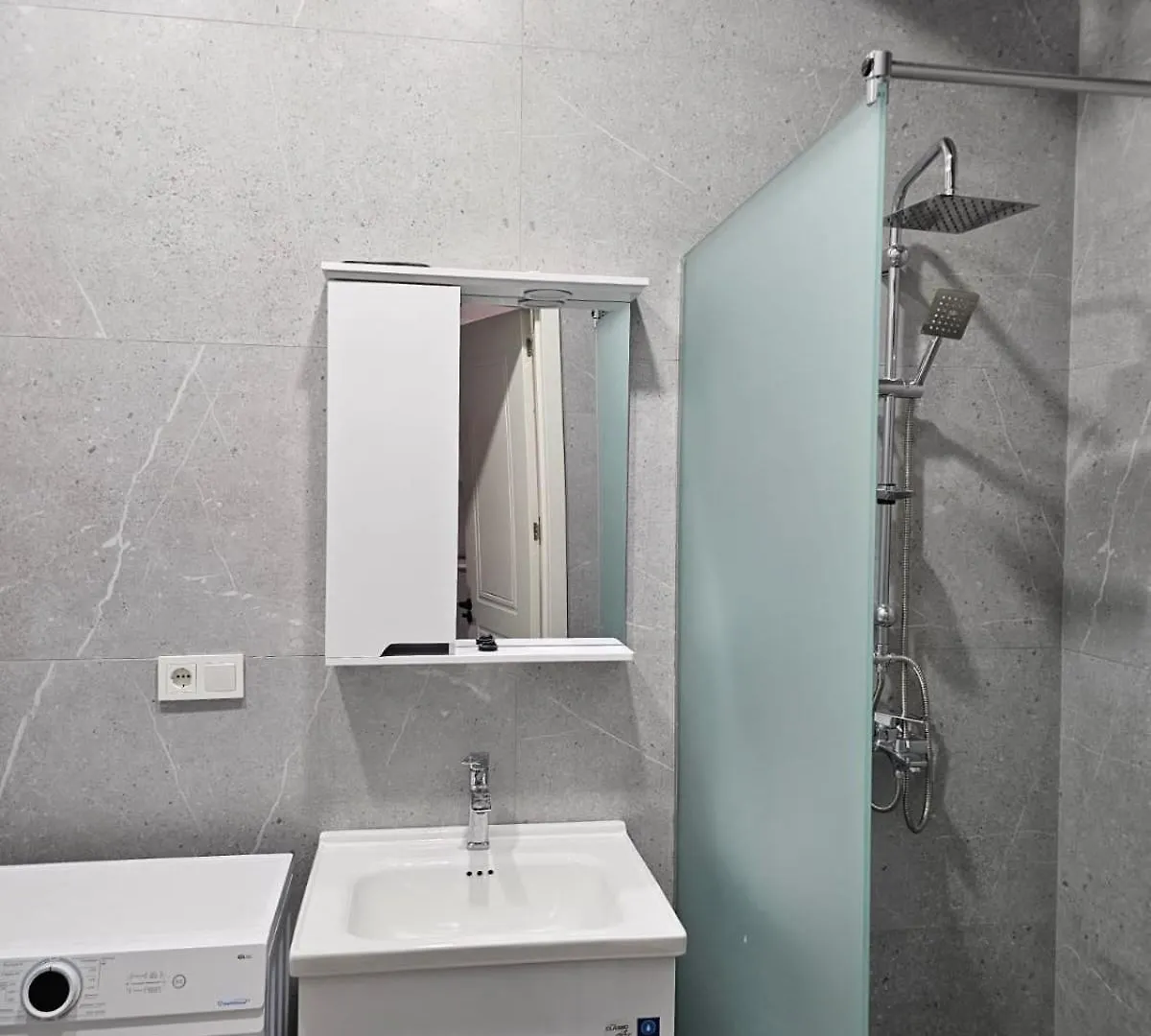 טביליסי Cozy & Modern Studio